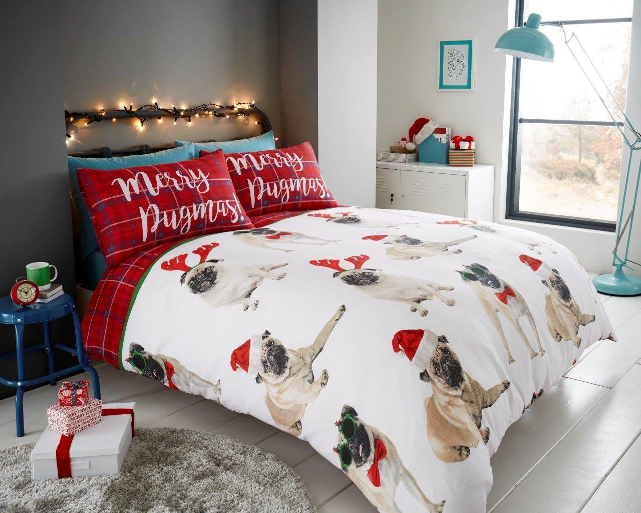 Merry Pugmas 'Christmas' Rotary Double Bed Duvet Quilt Cover Set